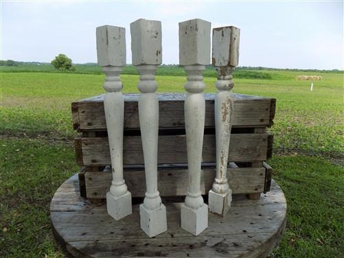 4 Balusters White Wood Architectural Salvage Spindles Porch Post House Trim A21, good Vintage Wood Spindles, Wooden Balusters, Rustic Farmhouse