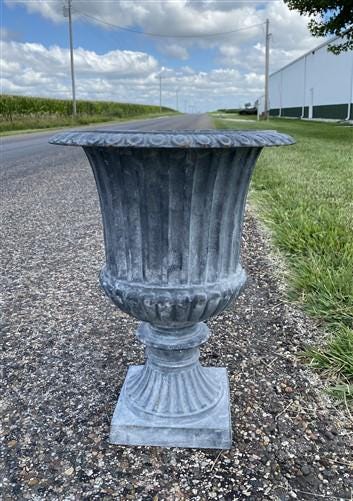 18" Tall Cast Iron Fluted Urn, Flower Pot Planter, Garden Patio Yard Art H1