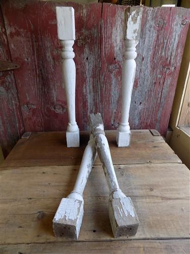 4 Balusters White cheapest Wood Architectural Salvage Spindles Porch Post House Trim V, Vintage Wood Spindles, Wooden Balusters, Rustic Farmhouse