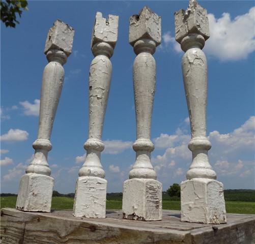 4 Balusters White Wood Architectural Salvage Spindles Porch Post House Trim A37,