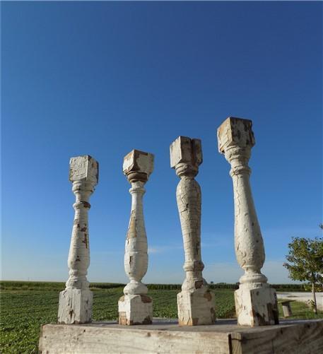 4 Balusters White Vintage Wood, Architectural Salvage, Porch Post House Trim A28