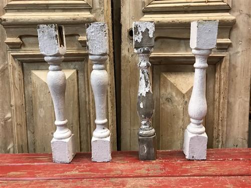 4 Balusters Painted Wood Architectural Salvage Spindles Porch House Trim Y,