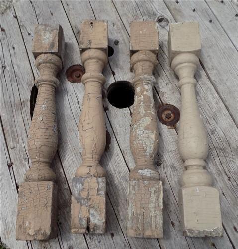 4 Balusters Painted Wood Architectural Salvage Spindles Porch House Trim A18,