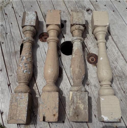 4 Balusters Painted Wood Architectural Salvage Spindles Porch House Trim A18,