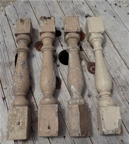 4 Balusters Painted Wood Architectural Salvage Spindles Porch House Trim A18,