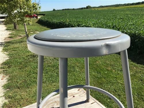 Industrial Gray Metal Drafting Stool Round Adjustable Metal Factory Stool c,