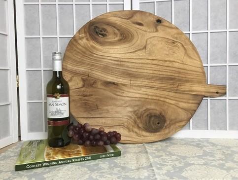 Round Wooden Bread Board, French Cutting Board, Rustic Chopping Board D109