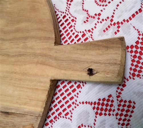 Round Wooden Bread Board, French Cutting Board, Rustic Chopping Board E19,