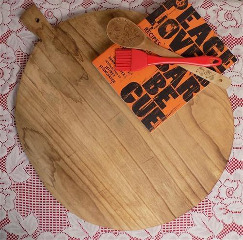 Round Wooden Bread Board, French Cutting Board, Rustic Chopping Board E7,