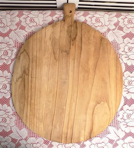 Round Wooden Bread Board, French Cutting Board, Rustic Chopping Board E7,