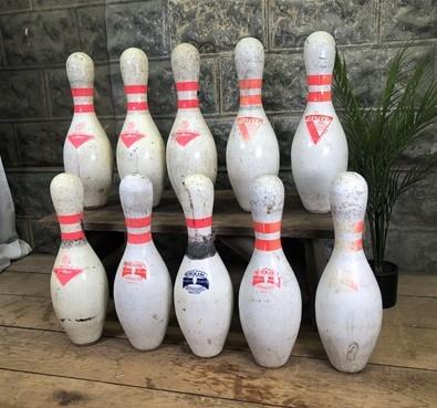 10 WIBC ABC Approved Plastic Coated Bowling Ball Game Pins Game Room Vintage G