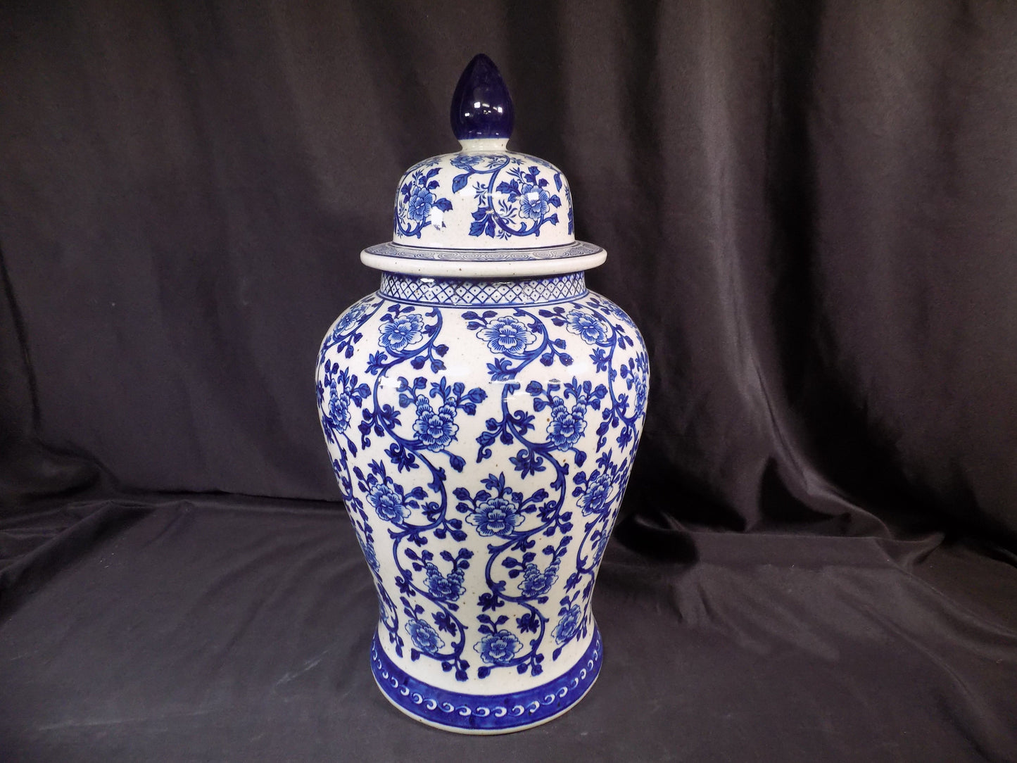 Blue & White Floral Temple Jar, 24 Chinese Porcelain Decor, Chinoiserie A15