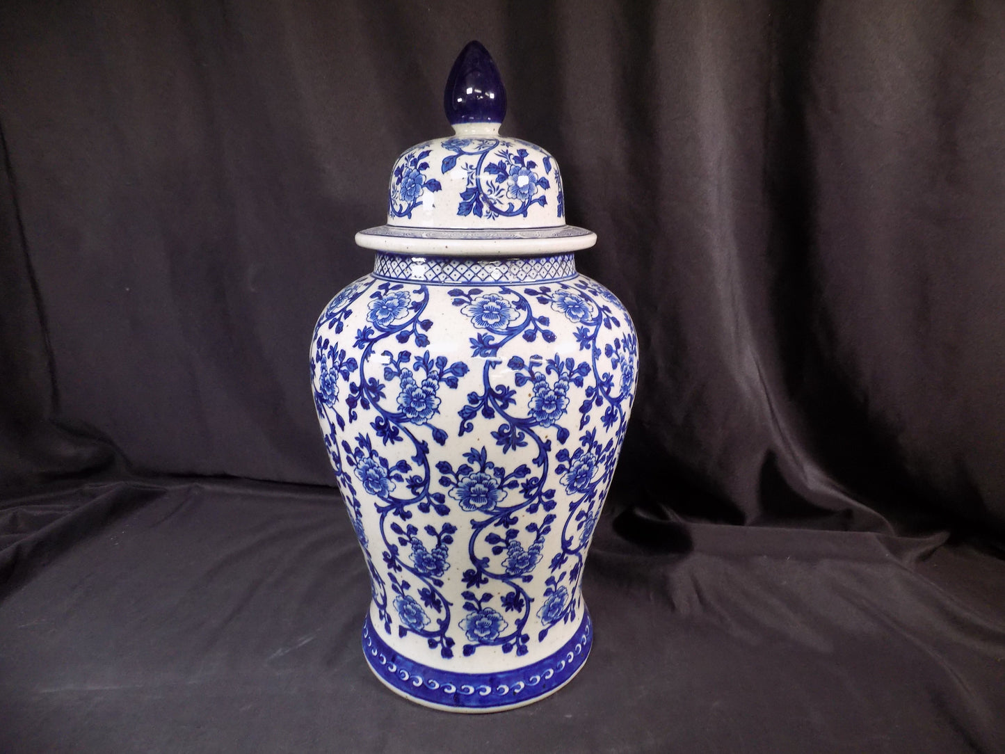 Blue & White Floral Temple Jar, 24 Chinese Porcelain Decor, Chinoiserie A15