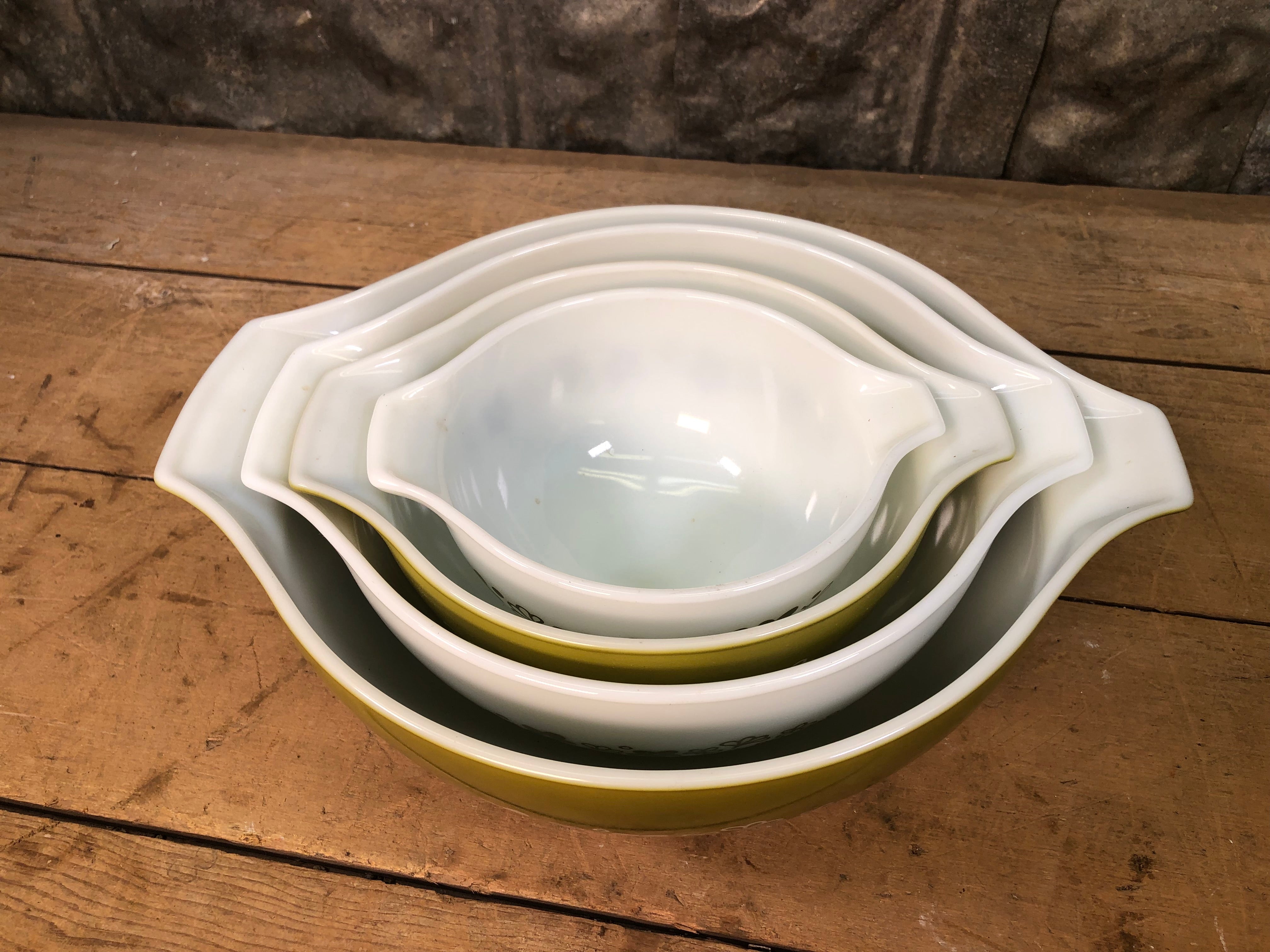 Pyrex nesting bowls orders