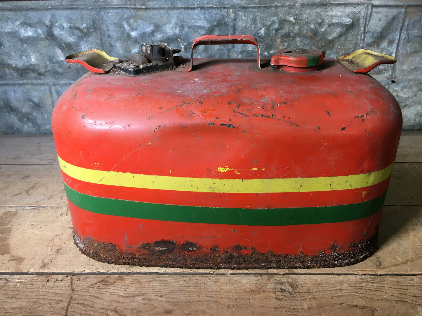 6 Gallon Gasoline Gas Fuel Tank, Vintage Outboard Boat Motor Gas Can A15,