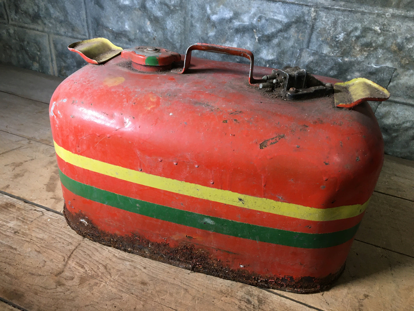 6 Gallon Gasoline Gas Fuel Tank, Vintage Outboard Boat Motor Gas Can A15,