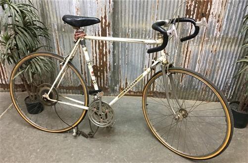 1972 Peugeot Record Du Monde Bicycle, Vintage White Men's Bike, Serial# 2372027