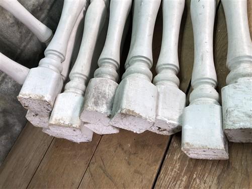 16 Balusters White Wood Architectural Salvage Spindles Porch Post House Trim D,