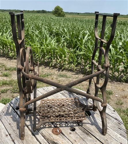 Treadle Sewing Machine, Cast Iron Base, Industrial Age Singer Steampunk PU