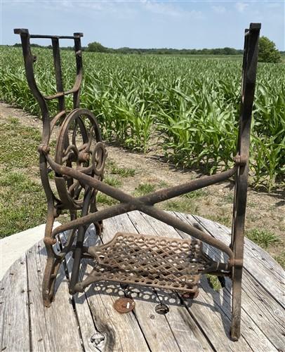 Treadle Sewing Machine, Cast Iron Base, Industrial Age Singer Steampunk PU