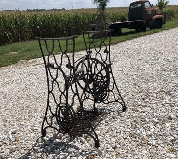 Treadle Sewing Machine, Cast Iron Base, Industrial Age Singer Steampunk PY,