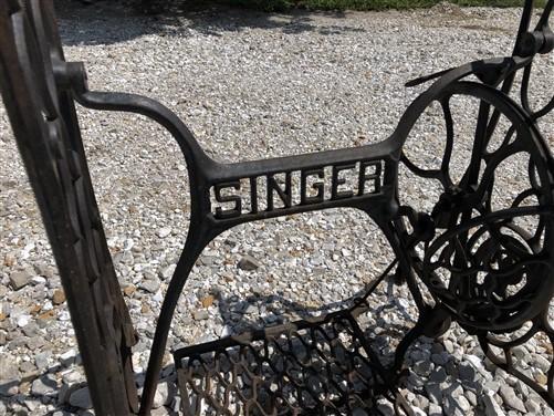 Treadle Sewing Machine, Cast Iron Base, Industrial Age Singer Steampunk PY,