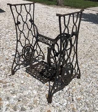 Treadle Sewing Machine, Cast Iron Base, Industrial Age Singer Steampunk PY,