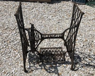 Treadle Sewing Machine, Cast Iron Base, Industrial Age Singer Steampunk PY,