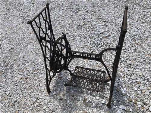 Treadle Sewing Machine, Cast Iron Base, Industrial Age Singer Steampunk PY,