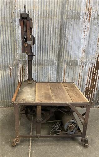 Vintage Washing Machine Wooden Electric Wringer Washer, End Table, Laundry Room