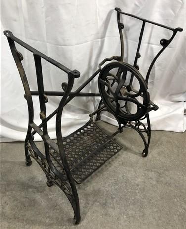 Treadle Sewing Machine, Cast Iron Base, Industrial Age White Steampunk QH