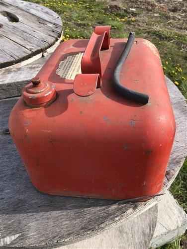 Small Gasoline Gas Fuel Tank Metal Can Outboard Boat Motor Johnson Vintage V,