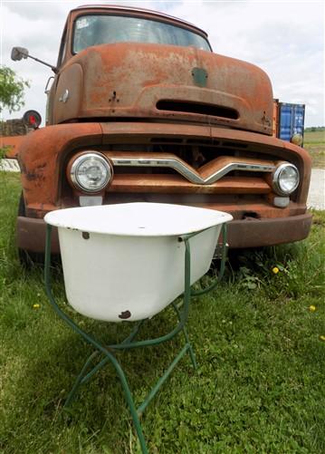 Vintage Hungarian Porcelain Baby Bath Tub w/Stand, Farmhouse Garden Planter A29,