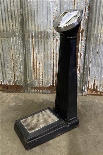 Vintage Coin Operated Scale. Cast Iron Scale, Standing Athletic Weight Scale