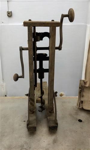 Boring Machine Barn Beam Post Hand Drill Brace Bit Wood Auger Tool Primitive N