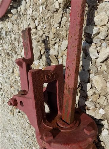 Well Water Pump, Cast Iron Cistern, Windmill Pitcher Pump, Red Jacket, GN