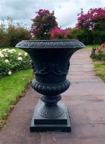 17" Tall Cast Iron Fluted Urn, Flower Pot Planter, Garden Patio Yard Art G1