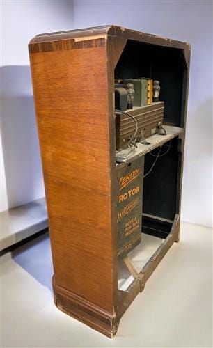 1940 Zenith Model 10S464 Radio, Vintage Floor Model, Wooden Cabinet Tube Radio