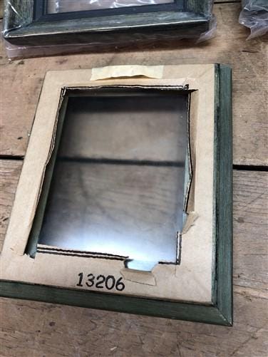 12 Green Wood 4.5x3.5 Picture Photo Frames with Glass, Art Craft Supplies B